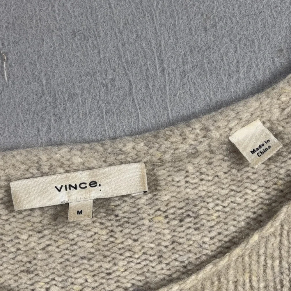 Vince Cashmere Sweater Womens Medium Beige‎ Crewneck Pullover Soft Knit Casual - Picture 3 of 10